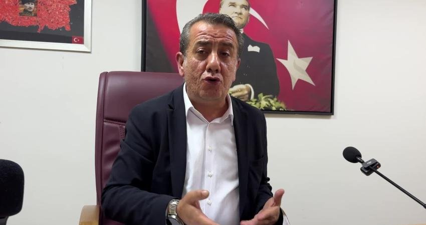 Efeler Belediye Başkanı Yetişkin’den ilaçlama açıklaması: “Vatandaşlarımızın sağlığını tehlikeye atamam” Efeler Belediye Başkanı Anıl Yetişkin, vektörle mücadele hizmetinin yasal olarak