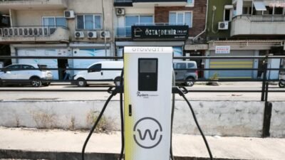 Efeler Belediyesi tarafından otopark olarak hizmete sunulan alanlarda elektrikli araç