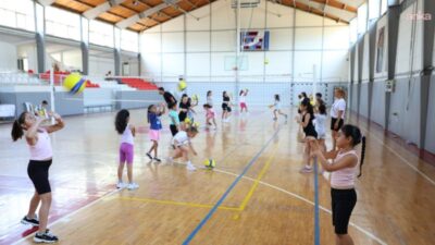 Efes Selçuk Belediyesi tarafından çocukların yaz tatilini verimli, eğlenceli ve
