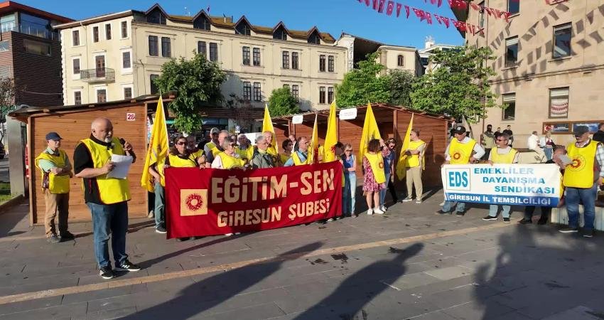 Eğitim-Sen Giresun İl Temsilcisi Yıldıray Bıçak, Giresun Üniversitesi Rektörü Prof.