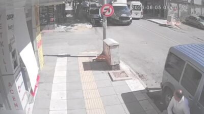 Elazığ’da hareket halindeyken freni patlayan kamyon 10 araca çarpıp durabildi.