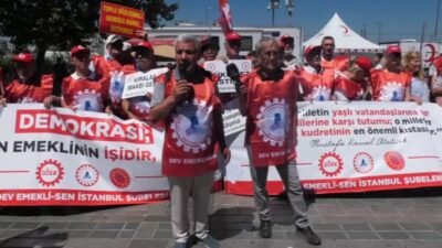 DİSK’e bağlı Dev Emekli - Sen, emeklilerin uğrak noktalarından Eminönü’nde