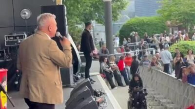 EMEP Genel Başkanı Seyit Aslan, Köln'de katıldığı Birlik ve Dayanışma Festivali'nde,