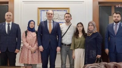 Yeniden Refah Partisi Genel Başkanı Fatih Erbakan, mülakat mağduru öğretmen