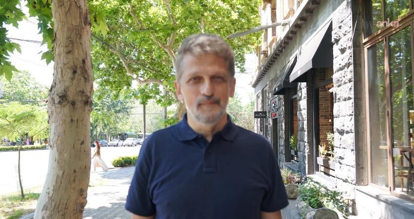 Ermenistan’da “Türkçe konuştuğu” gerekçesiyle sözlü saldırıya uğrayan Garo Paylan: “Bu ön yargıları aşmanın tek yolu sınırları açmak” Erivan'da bir vatandaşın, "Niye Türkçe konuşuyorsun" tepkisiyle karşılaşan eski HDP