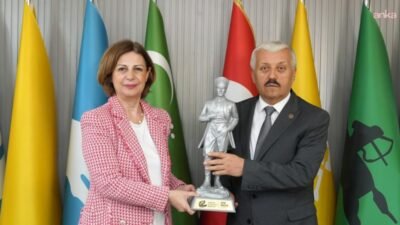 Eskişehir Büyükşehir Belediye Başkanı Ayşe Ünlüce, Eskişehir Esnaf ve Sanatkârlar