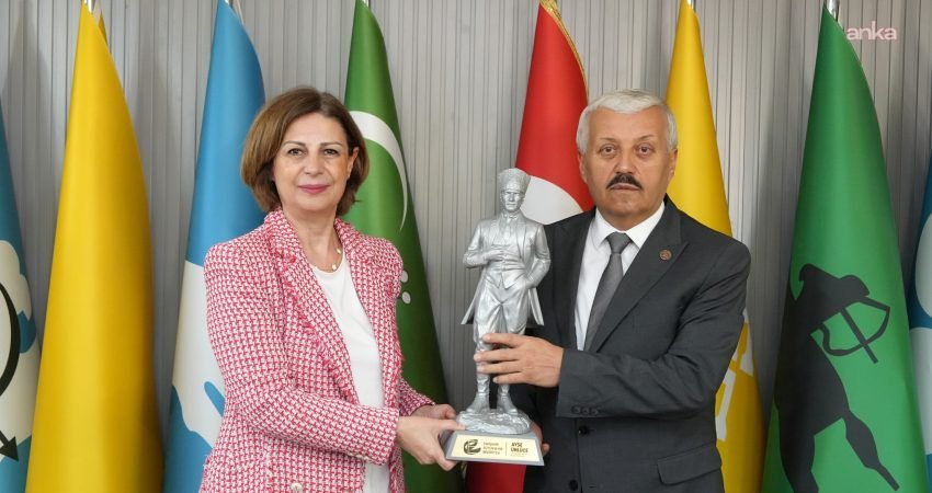 Eskişehir Büyükşehir Belediye Başkanı Ayşe Ünlüce, Eskişehir Esnaf ve Sanatkârlar