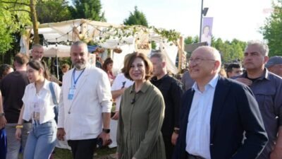 Eskişehir Büyükşehir Belediye Başkanı Ayşe Ünlüce, Kentpark Festival Alanı’nda düzenlenen