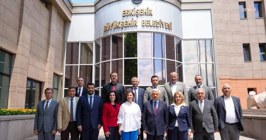 Eskişehir Esnaf ve Sanatkârlar Odaları Birliği’nde gerçekleştirilen seçimlerin ardından göreve
