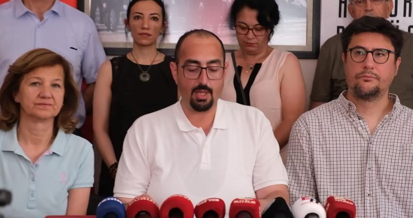 Atatürkçü Düşünce Derneği (ADD), Çağdaş Yaşamı Destekleme Derneği (ÇYDD) ve