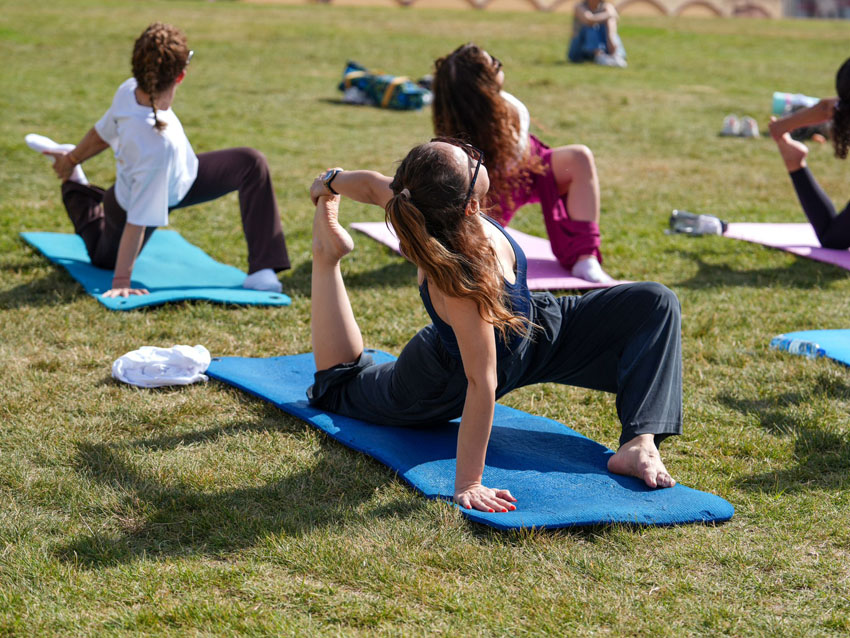 Etimesgut Belediyesi, 21 Haziran Dünya Yoga Günü kapsamında Çelebi Çayırı'nda