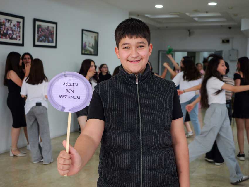 ETİMGEM’de mezuniyet coşkusu Etimesgut Belediyesi Gençlik Eğitim Merkezi’nde eğitim gören LGS hazırlık grubu