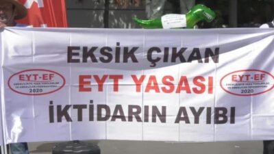 Emeklilikte Yaşa Takılanlar ve Emekliler Federasyonu (EYT-EF), Kartal Meydanı’nda açıklama