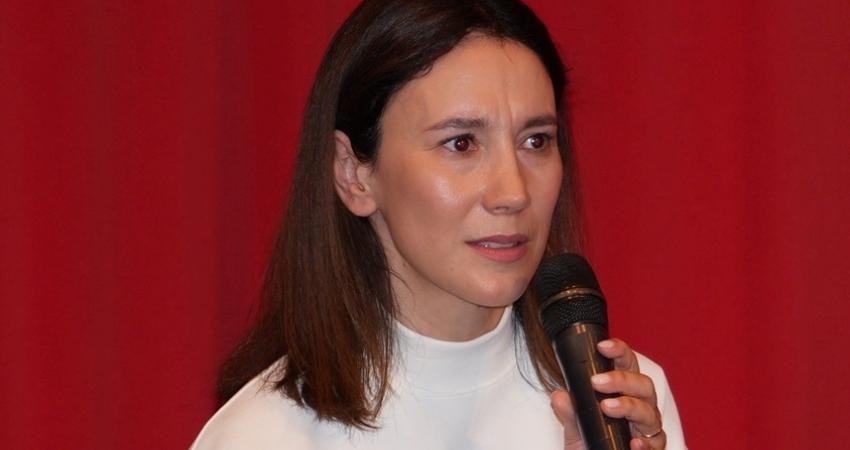 Frankfurt Türk Film Festivali'nde Onur Ödülü alan oyuncu Sibel Kekilli,