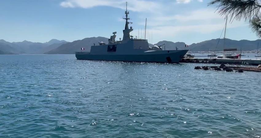 Fransız Donanması'na ait fırkateyn "Guepratte", 151 kişilik mürettebatıyla Marmaris'teki Albatros