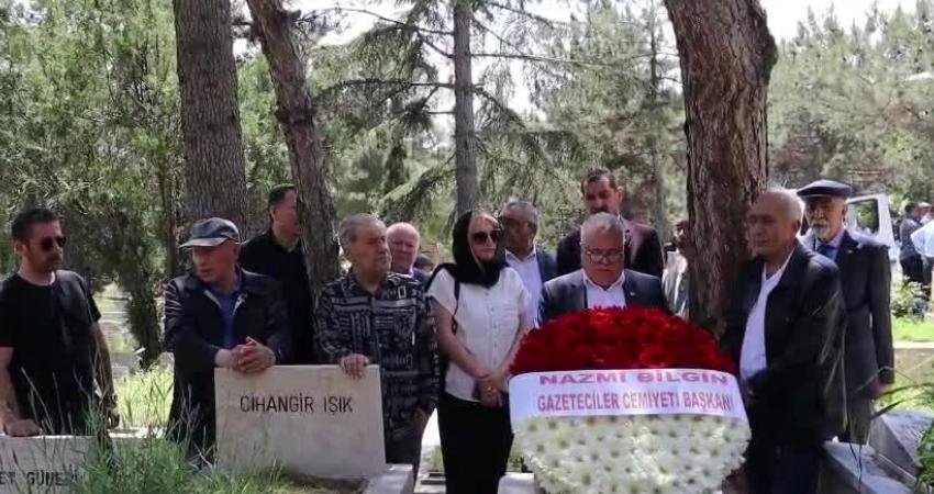 Gazeteci Mevlüt Işık, vefatının 38'inci yılında Cebeci Asri Mezarlığı'ndaki mezarı