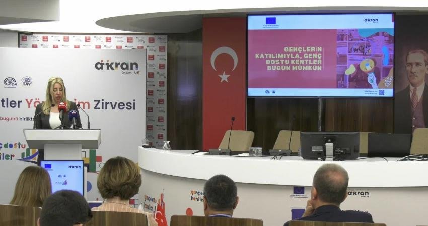 Türkiye Belediyeler Birliği'nin ev sahipliğinde düzenlenen Genç Dostu Kentler Yönetişim