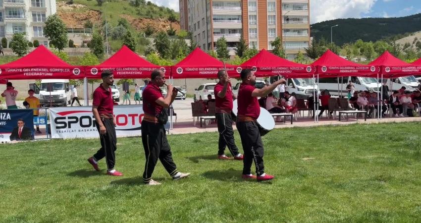 Yozgat Belediyesi Er Meydanı sahasında, 41 ilden 1500 sporcunun katılımıyla 