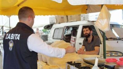 Giresun Belediyesi Zabıta Müdürlüğü ekipleri, Aksu Pazar Yeri'nde kapsamlı bir denetim