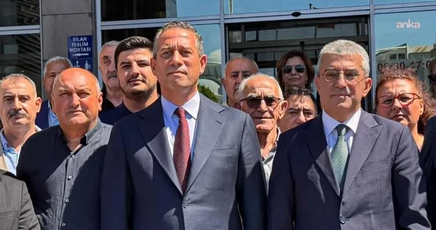 CHP İstanbul Milletvekili Gökhan Günaydın ve Mersin Milletvekili Ali Mahir
