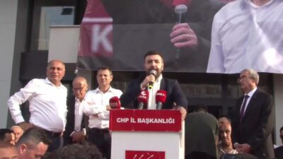 Görevden alınan CHP Adana İl Başkanı Anıl Tanburoğlu, İl Başkanlığı