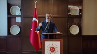 Dışişleri Bakanı Hakan Fidan, Toronto'da Kanada'da yerleşik Türk iş insanlarıyla