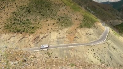 Hakkari’nin Yüksekova İlçe Sağlık Müdürlüğü ekipleri, İran sınır hattında bulunan
