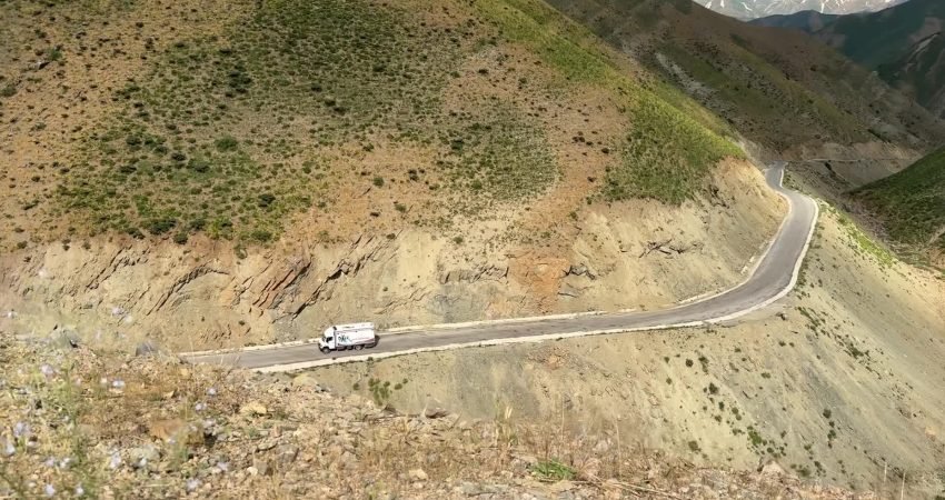 Hakkari’nin Yüksekova İlçe Sağlık Müdürlüğü ekipleri, İran sınır hattında bulunan