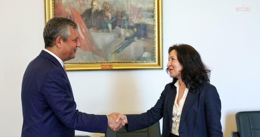 İstanbul Büyükşehir Belediyesi (İBB) CHP Meclis Grubu yönetimi, Özgür Özel’in TBMM’de