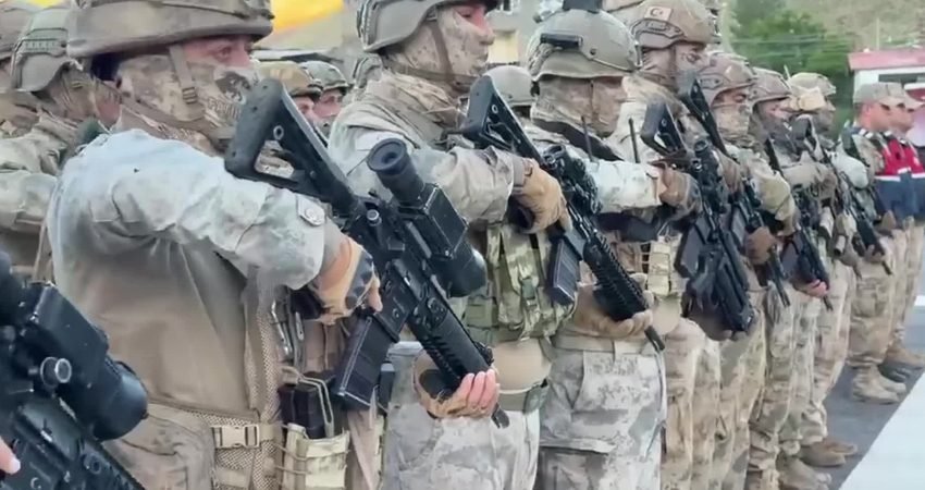 İçişleri Bakanlığı, Hakkari'de uyuşturucu madde imalatçısı zehir tacirlerine yönelik düzenlenen