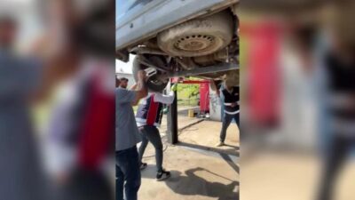 Iğdır'ın Tuzluca ilçesine bağlı Molla Kamer Köyü'nde aracın içine giren