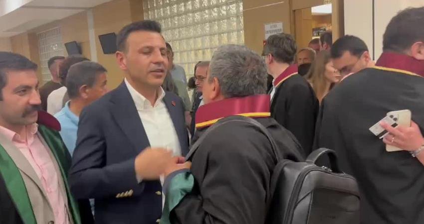 2023 yılında bir törende eski Tuzla Belediye Başkanı Şadi Yazıcı'ya