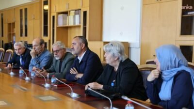 İnsan Hakları Ortak Platformu (İHOP) üyeleri, DEM Parti Meclis Grubu’nu