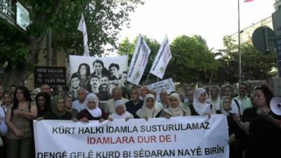 Demokratik Kurumlar Platformu, İran'ın İstanbul Başkonsolosluğu önünde eylem yaptı. Eylemde,