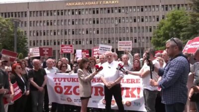 Tutuklu gazeteci İsmail Arı'nın duruşması öncesinde basın meslek örgütleri, Ankara Adliyesi