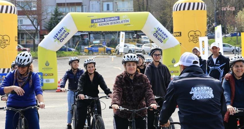 İstanbul Büyükşehir Belediyesi (İBB) iştiraki İSPARK bünyesinde hayata geçirilen "Bisiklet