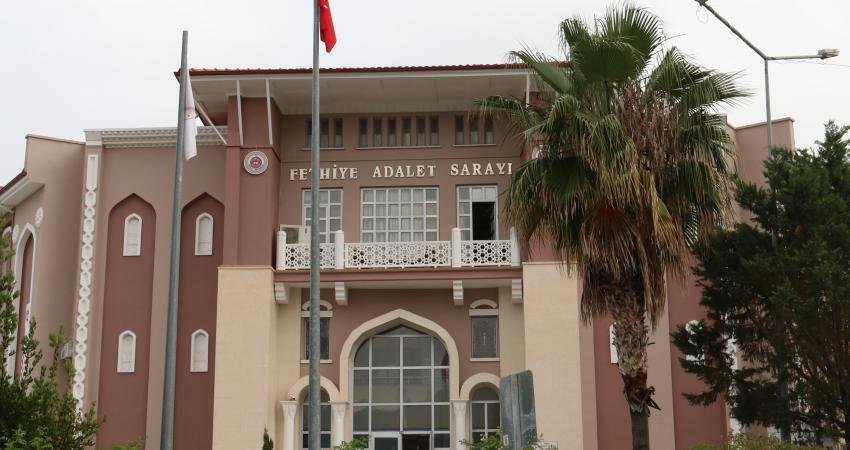 İzmir Bölge Adliye Mahkemesi, eski Muğla Sıtkı Koçman Üniversitesi öğretim