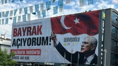 İYİ Parti Genel Merkezi'ne, Genel Başkan Müsavat Dervişoğlu'nun Türk bayraklı