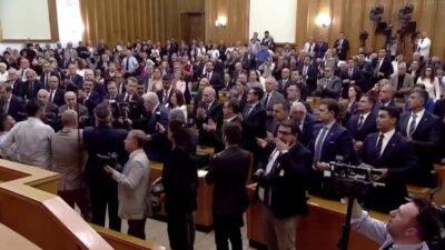 İYİ Parti Genel Başkanı Müsavat Dervişoğlu, "Neymiş, 27-28 Haziran'da 'Öcalan'a