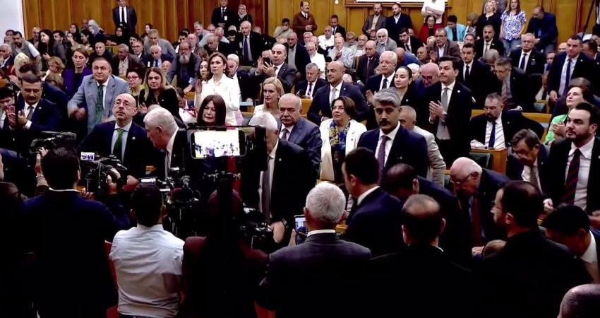 İYİ Parti Genel Başkanı Müsavat Dervişoğlu, "CHP’ye cebren, kapılar kırılarak