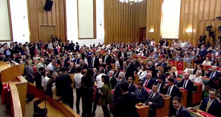 İYİ Parti Genel Başkanı Müsavat Dervişoğlu, "Abdullah Öcalan gibi caniye