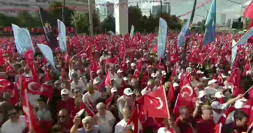 İYİ Parti Genel Başkanı Müsavat Dervişoğlu, terör örgütü PKK lideri
