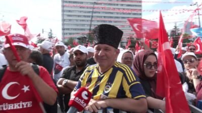 İYİ Parti'nin bugün Tandoğan Meydanı’nda düzenlediği "Bayrak Mitingi"ne katılan binlerce