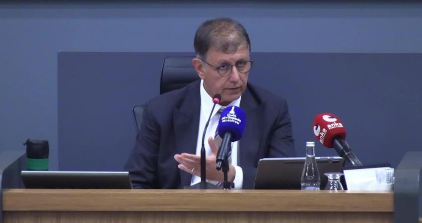 İzmir Büyükşehir Belediye Meclisi’nde ‘Rahmi Koç fıkrası’ tartışması İzmir Büyükşehir Belediyesi Haziran ayı Meclis Toplantısında Koç Holding Onursal