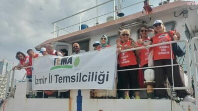 İzmir Büyükşehir Belediyesi’nin Körfez ve kıyı temizliği çalışmalarına, 5 Haziran