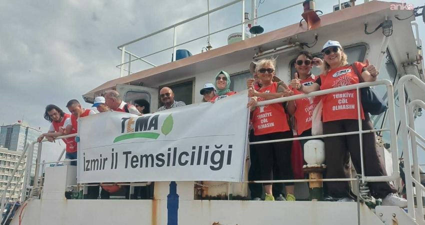 İzmir Büyükşehir Belediyesi’nin Körfez ve kıyı temizliği çalışmalarına, 5 Haziran