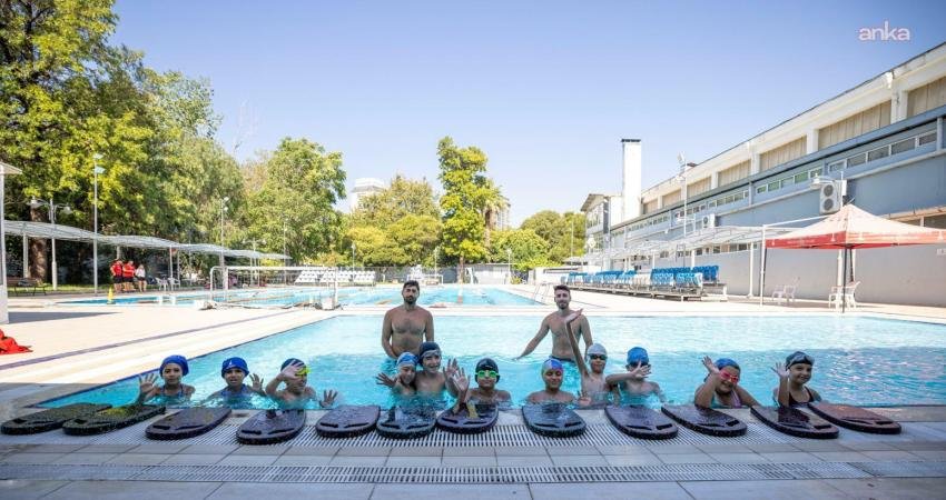 İzmir Büyükşehir Belediyesi, binlerce çocuk ve genci 23 farklı branşta