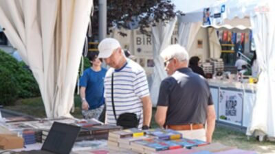 İzmir Kent Kitaplığı, 10. Kadıköy Kitap Günleri’nde yer alarak İzmir’in