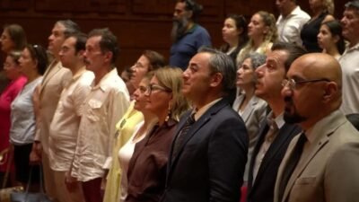İzmir Büyükşehir Belediyesi’nin yürüttüğü proje kapsamında sekiz okulda eğitim alan