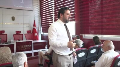 İzmir Büyükşehir Belediyesi’nin katılımcı demokrasi anlayışıyla hayata geçirdiği Yurttaş Meclisleri’nde